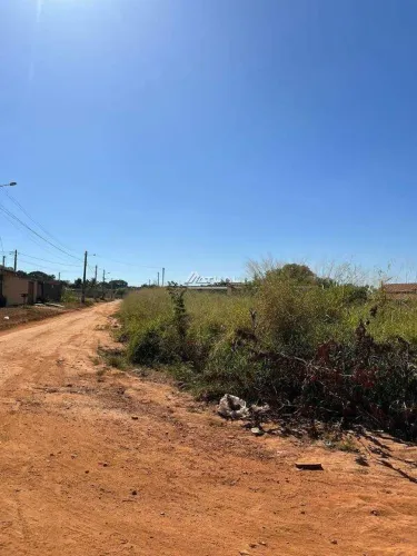 Terreno com 648 m² à venda no Jardim Maranata Aparecida de Goiânia