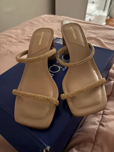 Sandália Salto Alto