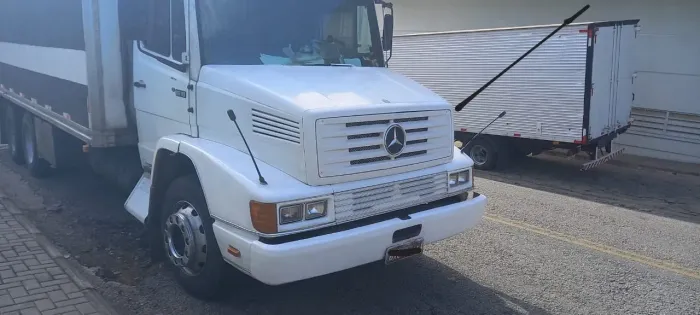 Mercedes Benz 1618 Truck