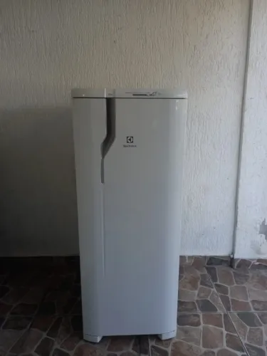 Geladeira Electrolux Nova - Nunca Usada