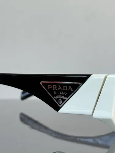 Óculos Prada 