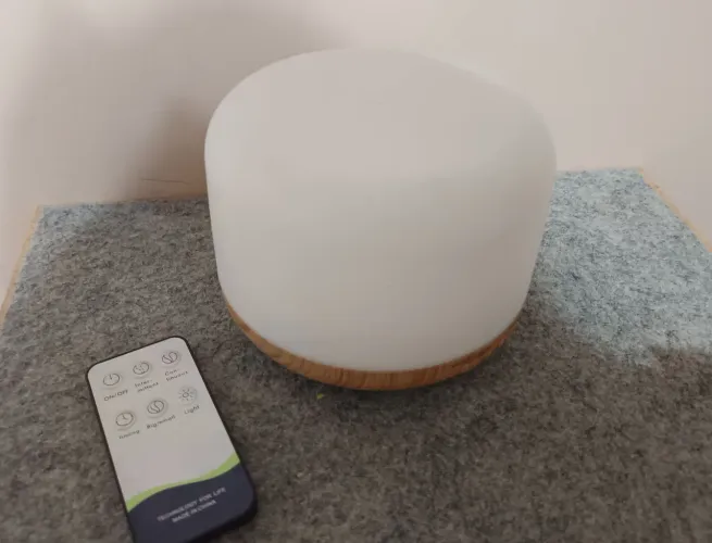 Luminária com nebulizador e multicores