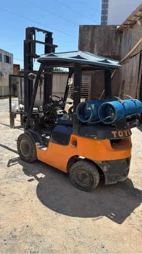 Empilhadeira Toyota 2,5 como Deslocador