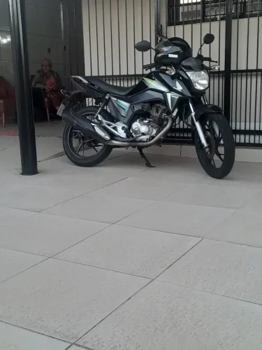 Moto na familha à tempo