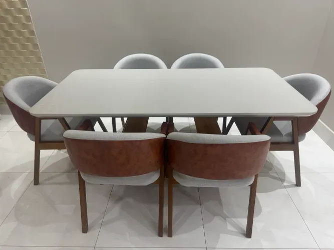 Conjunto de Mesa e cadeiras de jantar 6 lugares