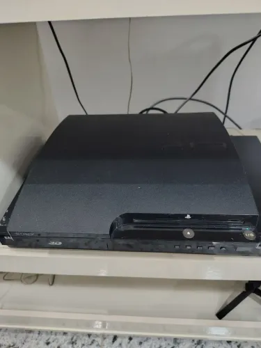 Vendo PS3 Slim desbloqueado funcionando perfeitamente.