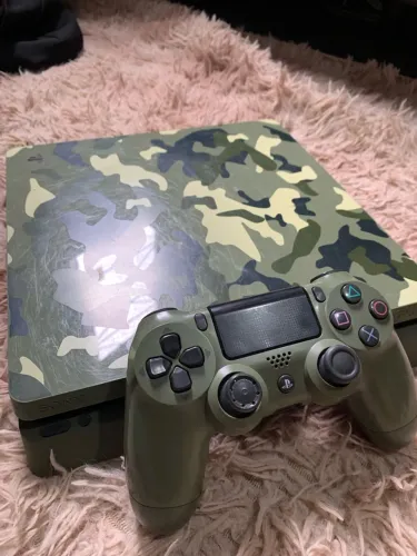 Ps4 Slim 1TB WWII + Xbox 360 slim