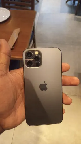 iPhone 12 Pro 256gb sem nenhuma marca de uso muito conservado