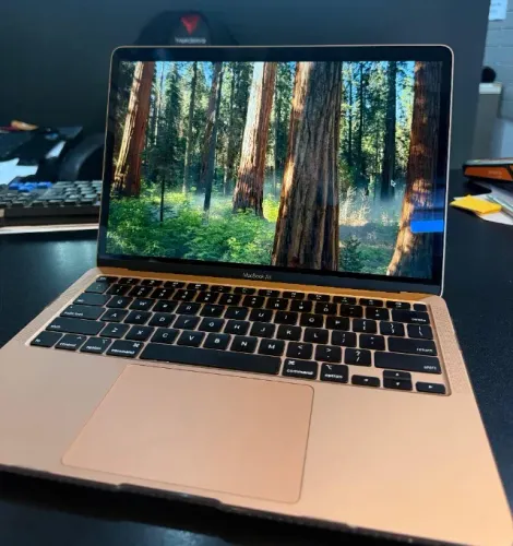 MacBook AIR 2020 Rose Gold