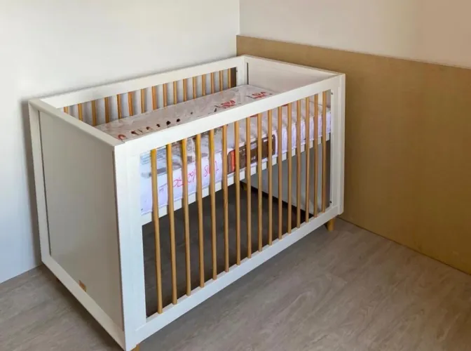 Berço evolutivo com colchão