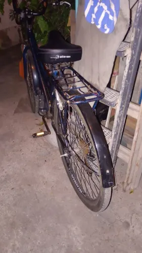 VENDO BICICLETA POTI CALOI MUITO BOA ACEITO OFERTA
