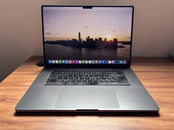Apple Macbook Pro 16 M3 Pro | 18gb Ram | 512gb Ssd (Usado)
