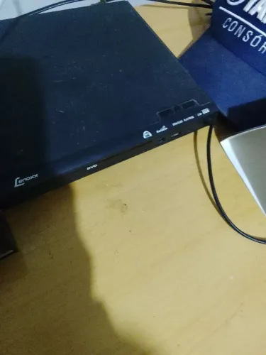 Vendo DVD sem controle bom brinde 