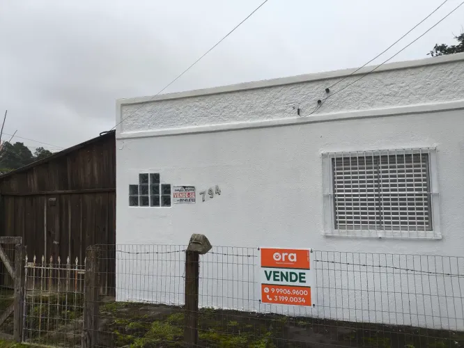 Vendo Casa com 2 dormitórios