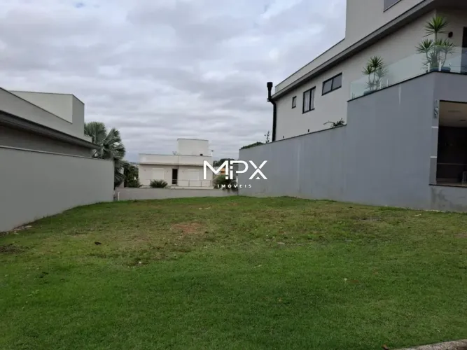Terreno à venda no Condomínio Damha I em Piracicaba