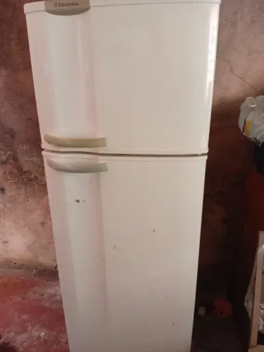 Geladeira electrolux