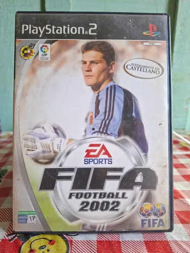 jogo FIFA Football 2002 para o PlayStation 2 original sistema. Europeu PAL