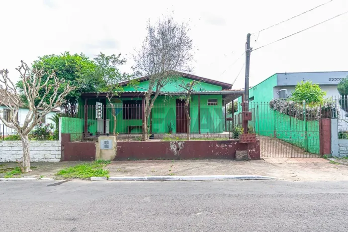 TERRENO NO PARQUE DOS ANJOS COM CASA 3 DORMITORIOS (11M X 30M)