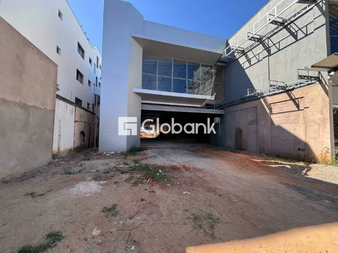 Galpão para aluguel Centro 900m² Montes Claros MG