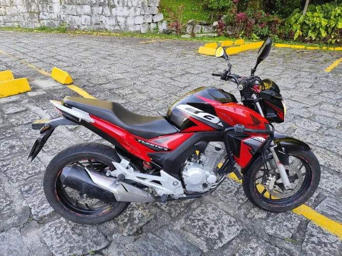 CB TWISTER 250F