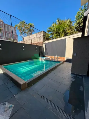 Casa para Locação  10 quartos, 10 suítes, 12 banheiros  449,23 m²  Bairro Jardim Sumaré | 