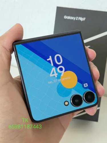 Samsung Z Flip 7 512 12gb RAM Preto IMPECÁVEL (Garantia Samsung)