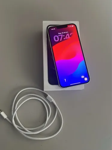 iPhone 16e