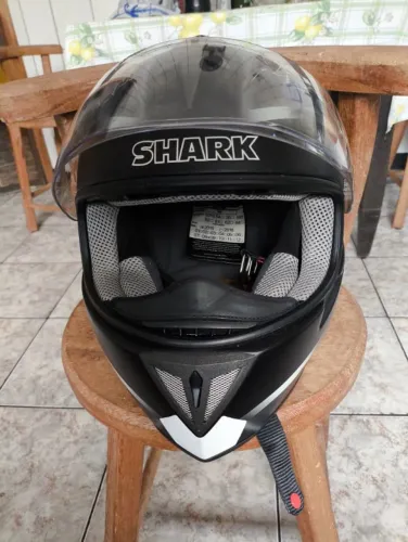Capacete Spark com viseira GRÁTIS   tri-composto