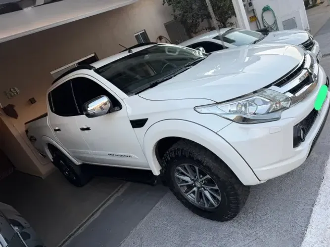 Mitsubishi L200 Triton Sport HPE-S 2.4 CD Dies. AUT 2020