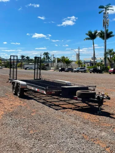 CARRETA REBOQUE PLATAFORMA 2 EIXOS 5M x 2M - APENAS 1 MÊS DE USO