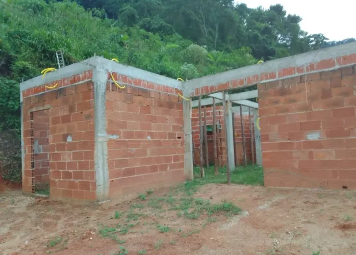 Lote com casa próximo ao Centro de Domingos Martins 