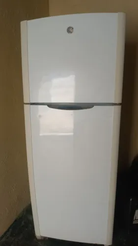 Geladeira 110v funcionando perfeitamente pra sair hoje