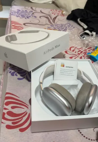 Apple AirPods