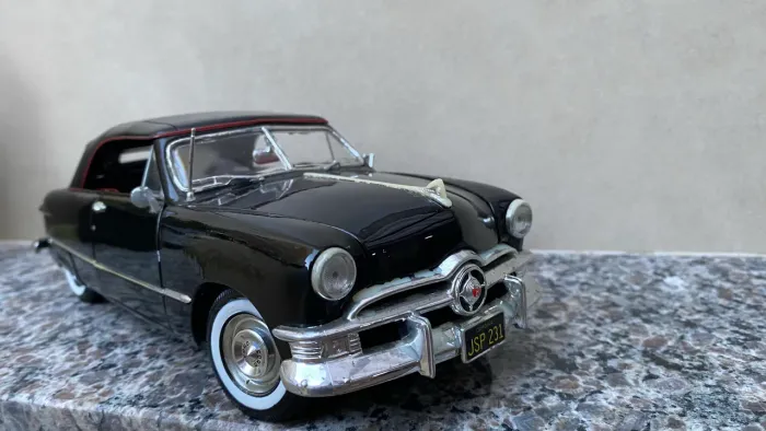 Miniatura Ford 1950 1/18