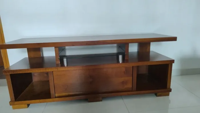 Vendo rack largura 1,70 em mogno,  bem conservado