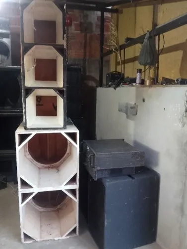 Vendo 2 caixa de som 