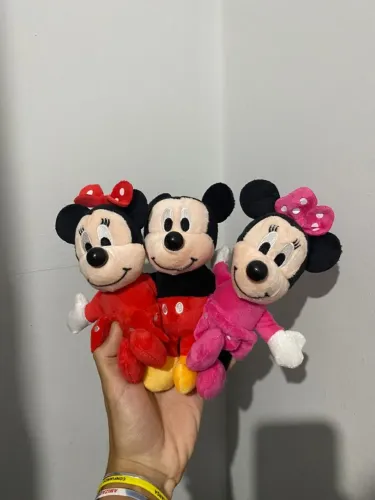 Pelúcias Mickey e Minnies