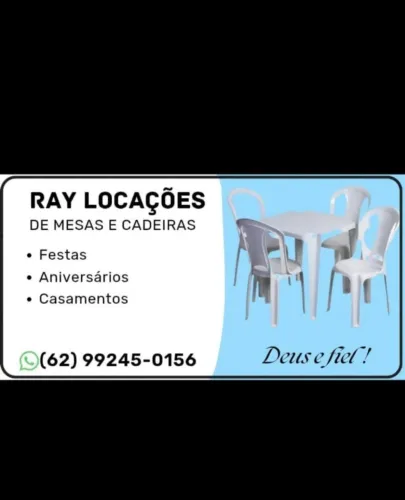 Mesas e cadeiras