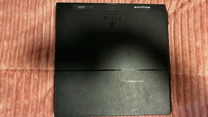 Ps4 com 2 controles