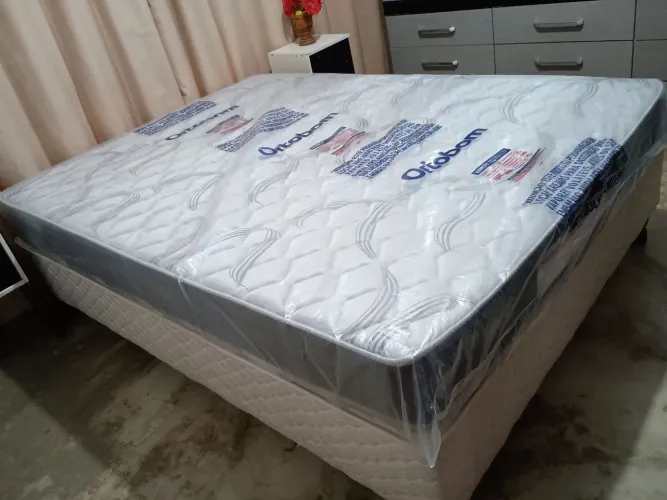 Cama de casal com colchão espuma selada d28 novo