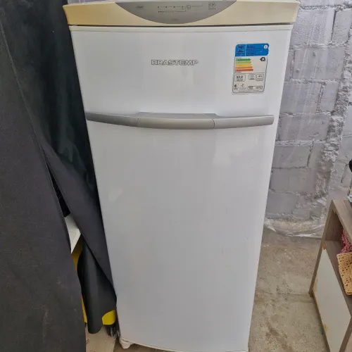 FREEZER BRASTEMP FROST FREE - 239 LITROS