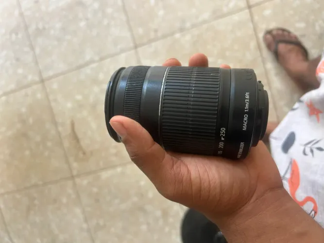 CANON T100 + 55-250