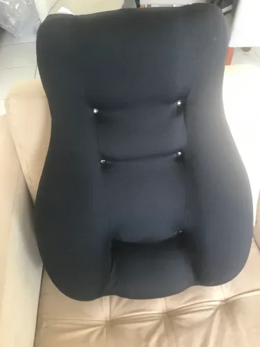 Encosto para cadeira ou banco de carro.