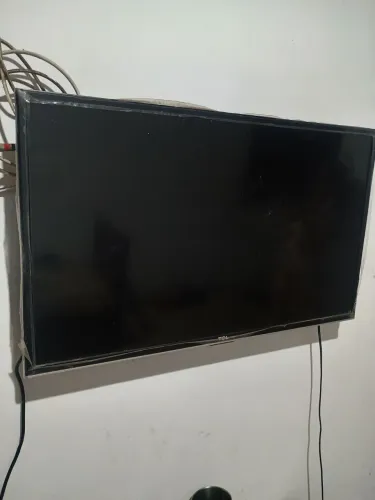 Vendo tv com pequeno defeito