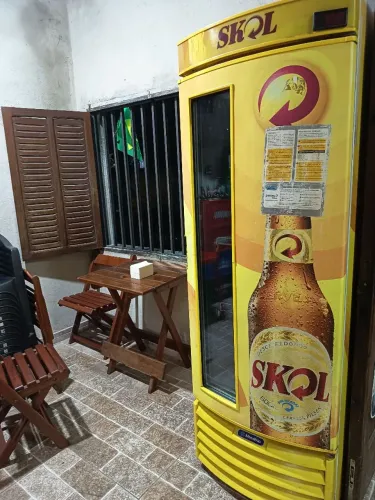 Vendendo um freezer da Skol telefone 31983-561985