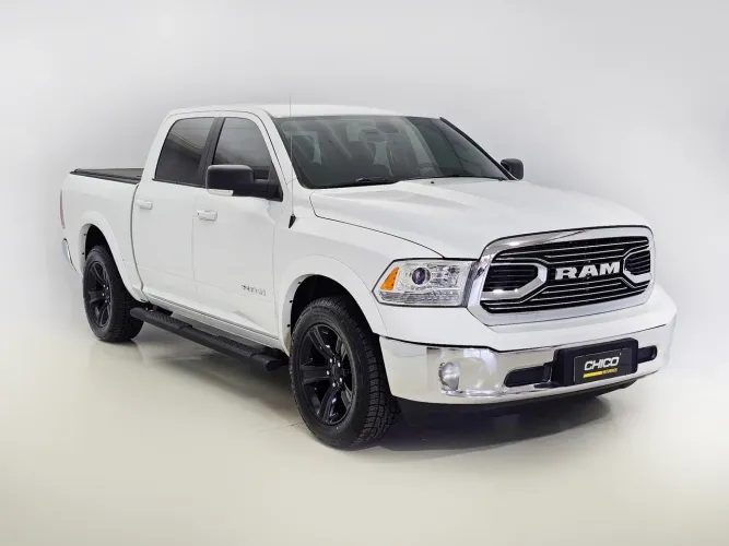 Ram Classic Laramie 5.7 V8 16V Gasolina 4X4 Aut. 2023