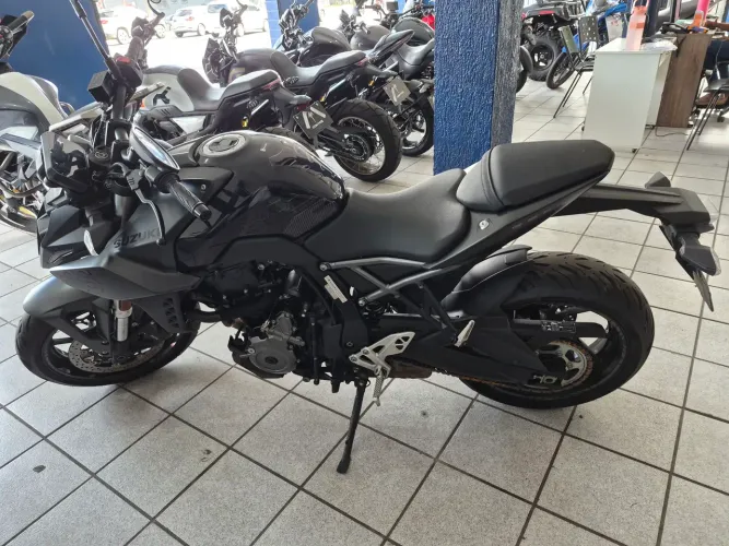 Suzuki Gsx-8S