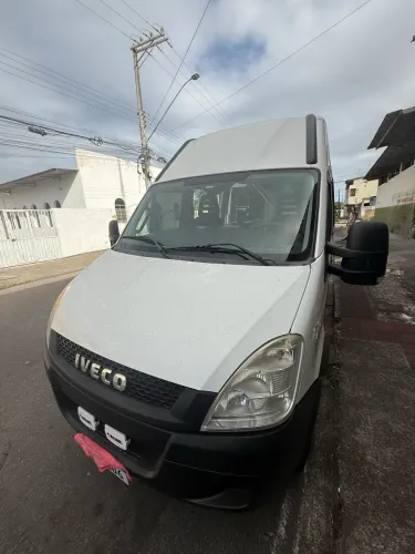 Iveco Daily Minibus Executive Curto 45s17 3.0 16V Diesel Mec. E5 2018