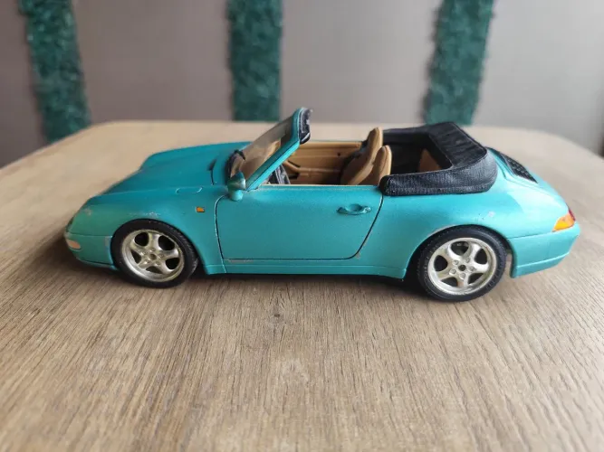 Porsche 911 carreira cabriolet 1/18