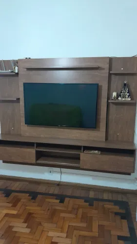 Painel rack TVs 60 polegadas altura 1,55cm e largura 2,17cm